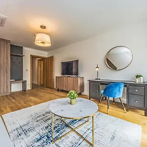 Bh Properties, Teatr Wybrzeze Srodmiescie Gdansk