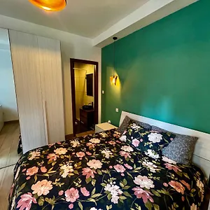 Airport Deluxe: Self-service Comfort Near Terminals Homestay